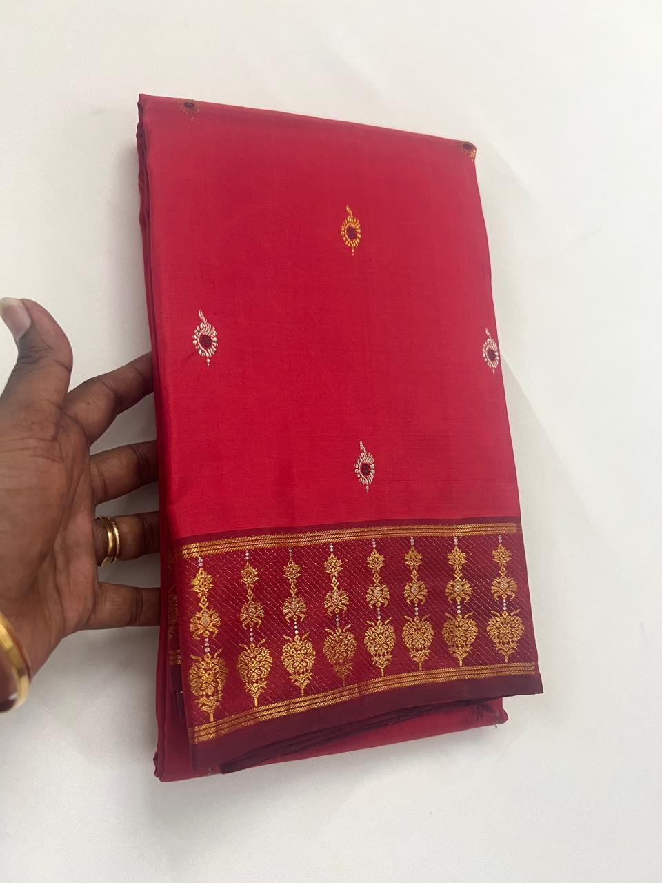Kumkum Red Handwoven Kanchipuram Pure Silk Saree